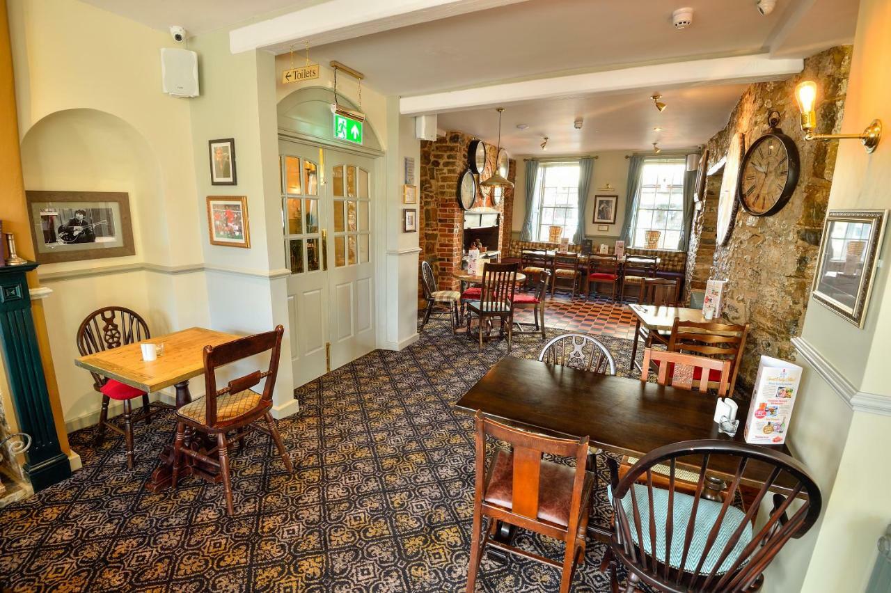 The George Hotel Axminster Extérieur photo