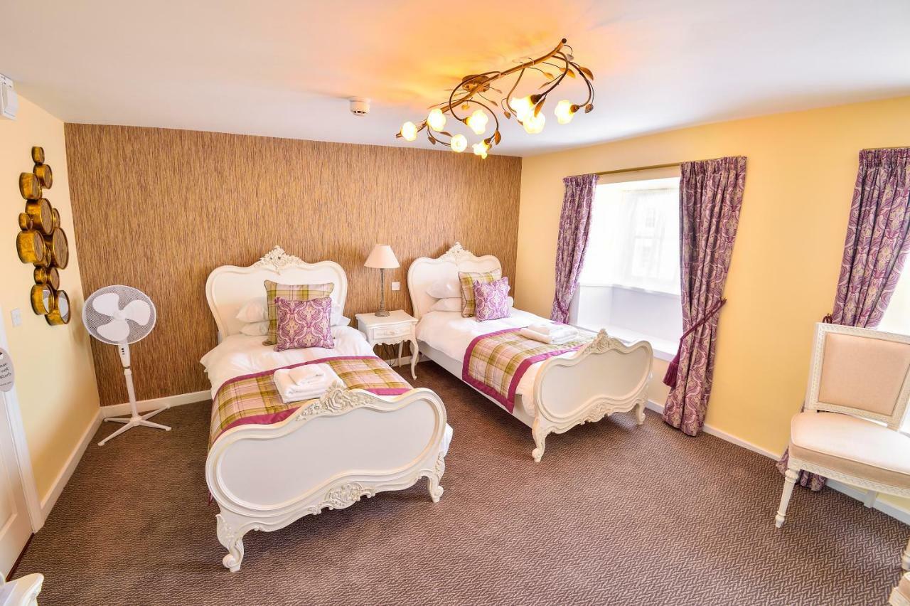 The George Hotel Axminster Extérieur photo
